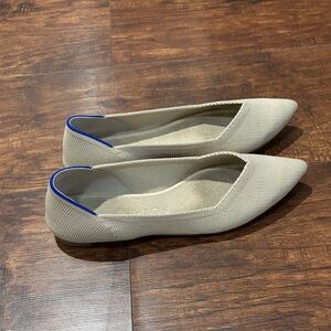 Rothy's Pointed Toe Knit Flats in Beige with Blue Trim